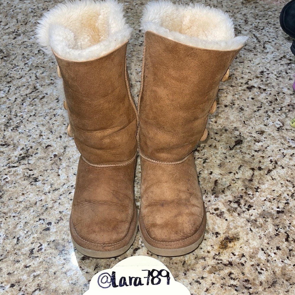 UGG Bailey Button Triplet